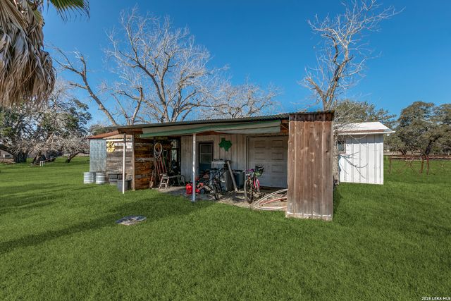 501 Green St., Poth, TX 78147