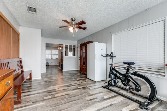 501 Green St., Poth, TX 78147