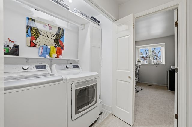 1475 Avignon Court, Highland Park, IL 60035