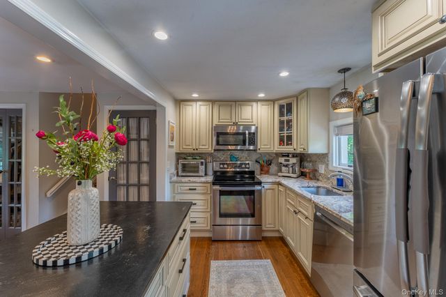 621 Stage Road, Monroe, NY 10950