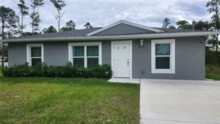 575 Oakshire LN, Lehigh Acres, FL 33972
