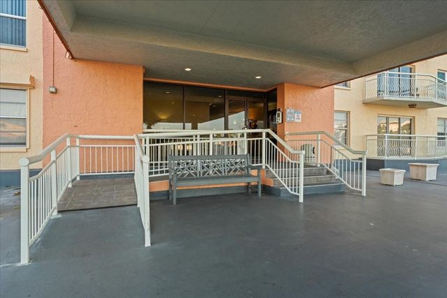 4900 BRITTANY DRIVE S 805, St Petersburg, FL 33715