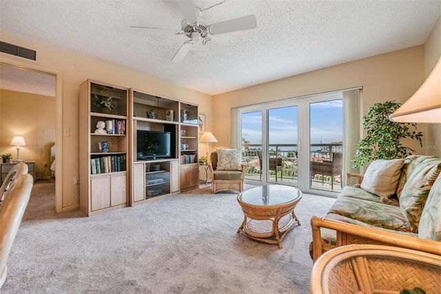 4900 BRITTANY DRIVE S 805, St Petersburg, FL 33715