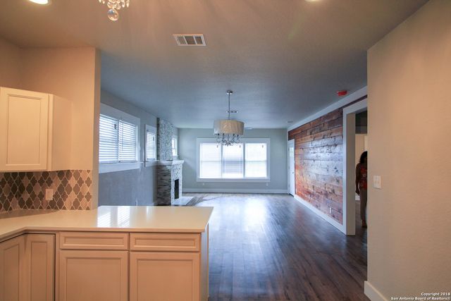 1138 IOWA ST, San Antonio, TX 78203