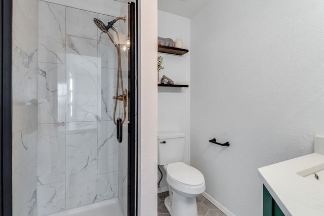 2415 E Evanston St, Park City, KS 67219