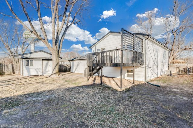 2415 E Evanston St, Park City, KS 67219