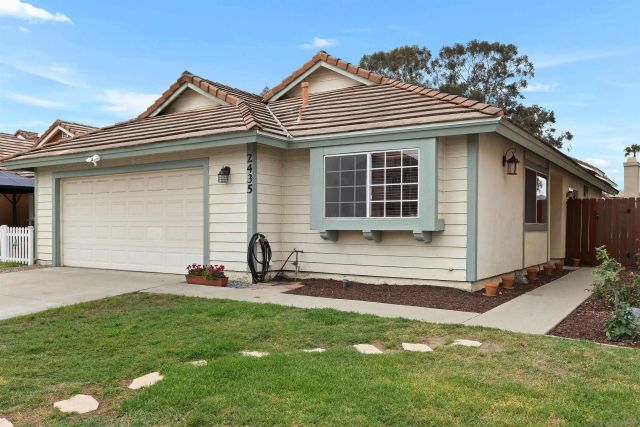 2435 Heatherwood Ct, Escondido, CA 92026