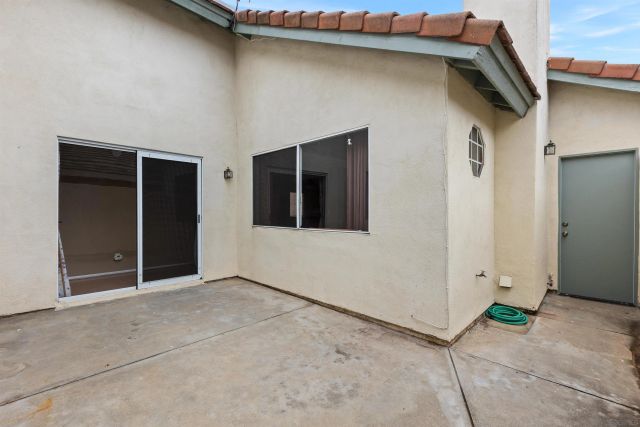 2435 Heatherwood Ct, Escondido, CA 92026