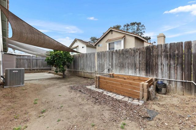 2435 Heatherwood Ct, Escondido, CA 92026