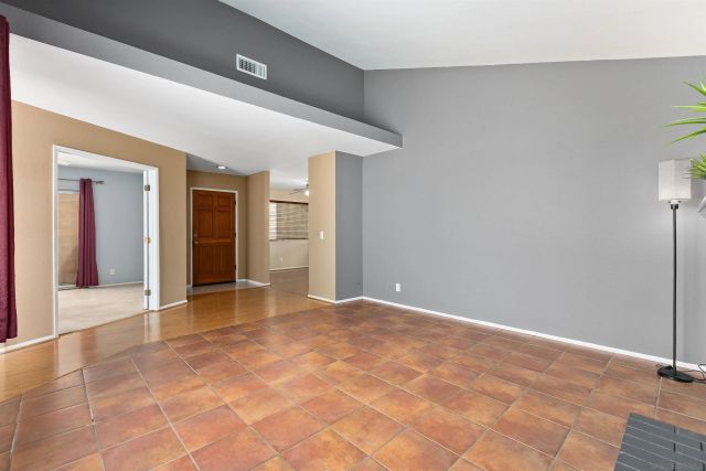 2435 Heatherwood Ct, Escondido, CA 92026