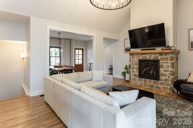 13 Cambridge Drive, Candler, NC 28715