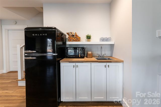 13 Cambridge Drive, Candler, NC 28715