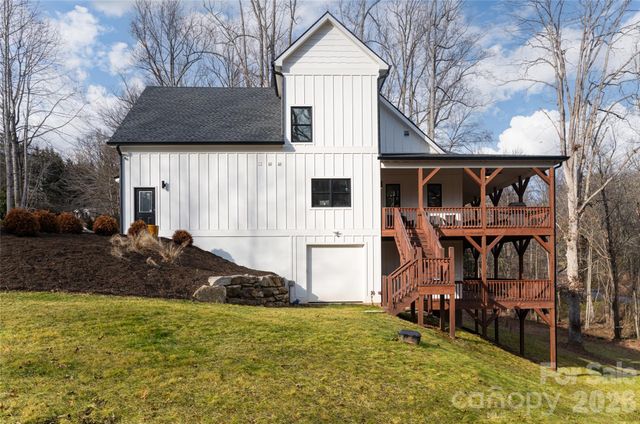 13 Cambridge Drive, Candler, NC 28715