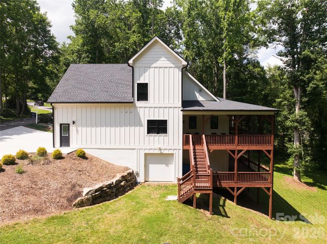 13 Cambridge Drive, Candler, NC 28715