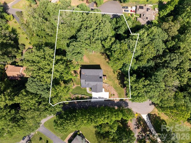 13 Cambridge Drive, Candler, NC 28715