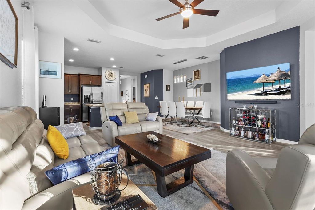 Image 18 of property listing at 1806 LAKE GEORGE COVE, Bradenton, FL 34211