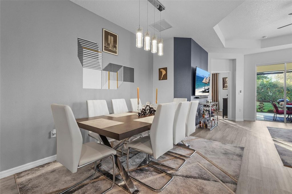 Image 20 of property listing at 1806 LAKE GEORGE COVE, Bradenton, FL 34211