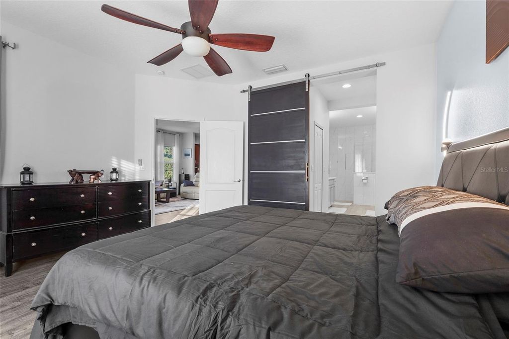 Image 25 of property listing at 1806 LAKE GEORGE COVE, Bradenton, FL 34211