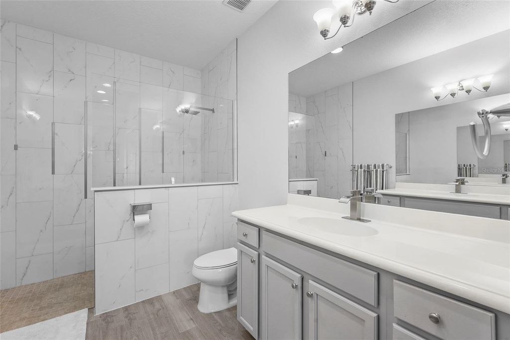 Image 28 of property listing at 1806 LAKE GEORGE COVE, Bradenton, FL 34211