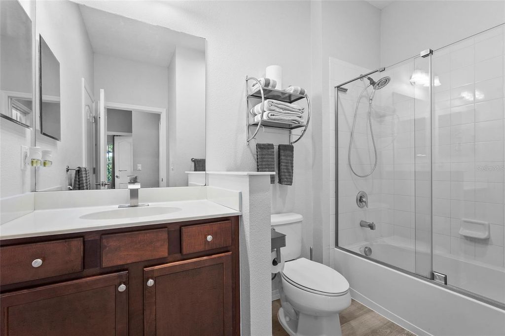 Image 37 of property listing at 1806 LAKE GEORGE COVE, Bradenton, FL 34211