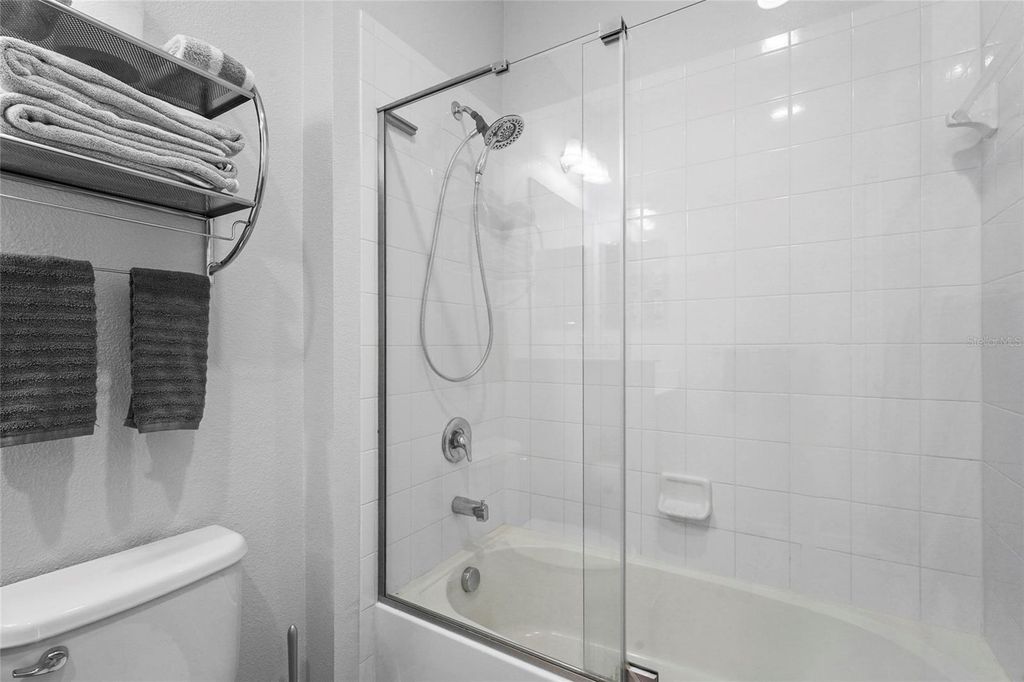 Image 38 of property listing at 1806 LAKE GEORGE COVE, Bradenton, FL 34211