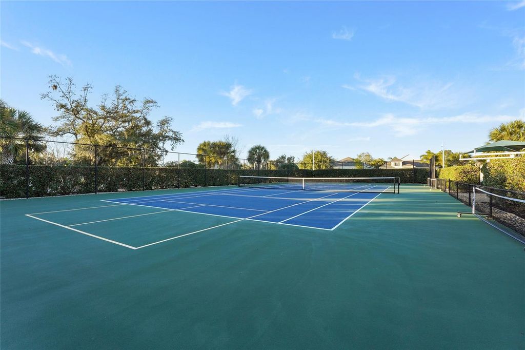 Image 60 of property listing at 1806 LAKE GEORGE COVE, Bradenton, FL 34211