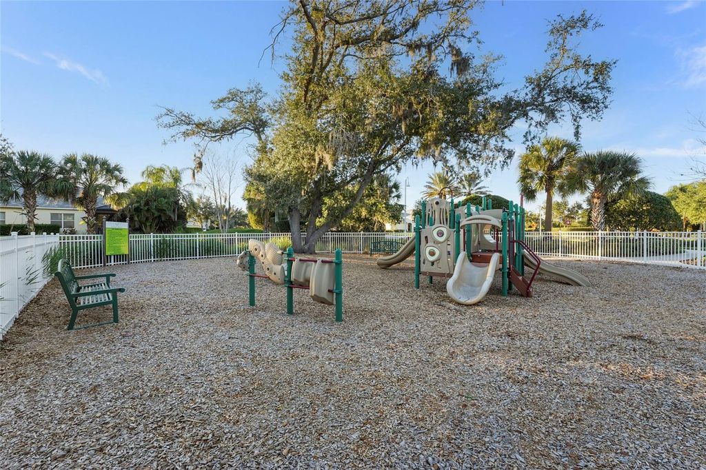 Image 61 of property listing at 1806 LAKE GEORGE COVE, Bradenton, FL 34211