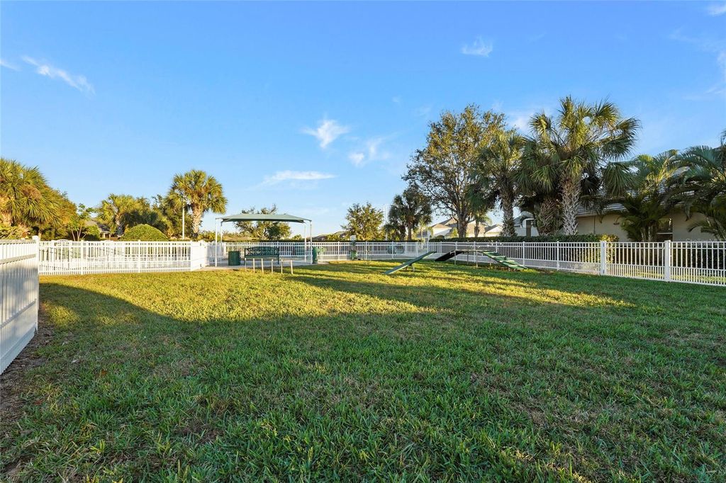 Image 64 of property listing at 1806 LAKE GEORGE COVE, Bradenton, FL 34211