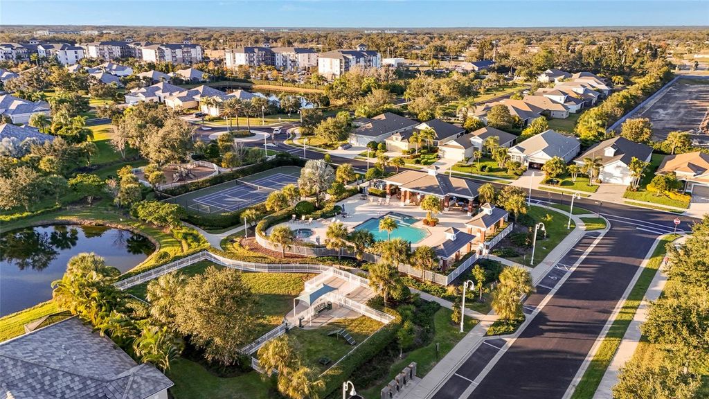 Image 67 of property listing at 1806 LAKE GEORGE COVE, Bradenton, FL 34211