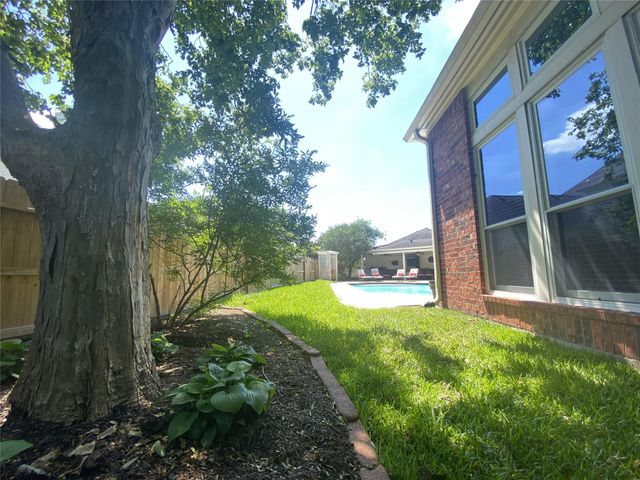 4026 Lake Brazos Lane, Richmond, TX 77406