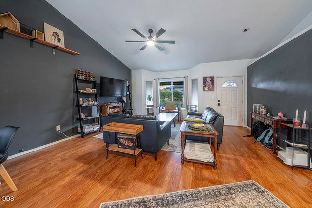 922 Hopkins Road, Central Point, OR 97502