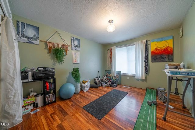 922 Hopkins Road, Central Point, OR 97502