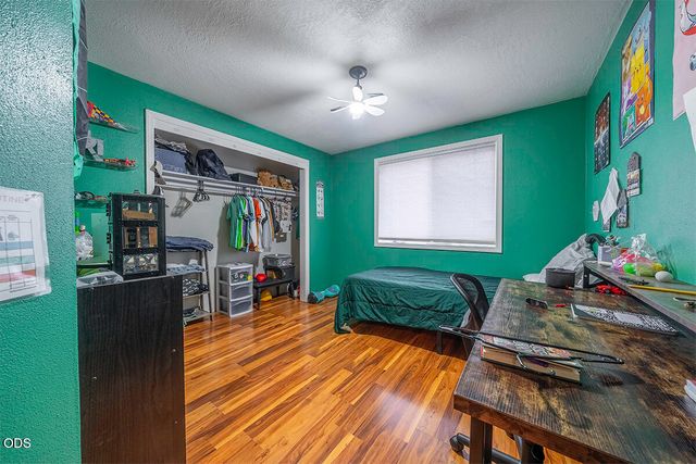 922 Hopkins Road, Central Point, OR 97502