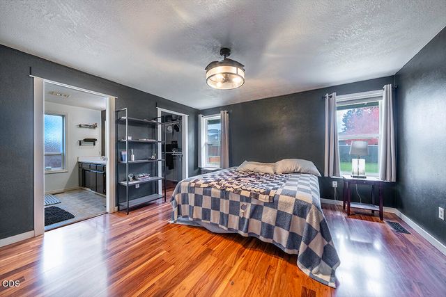 922 Hopkins Road, Central Point, OR 97502