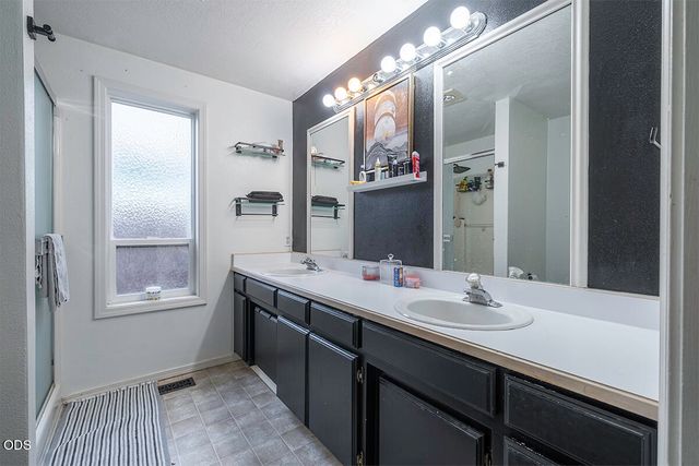922 Hopkins Road, Central Point, OR 97502