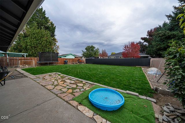 922 Hopkins Road, Central Point, OR 97502