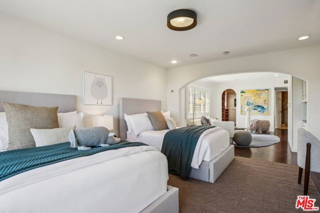 2411 Mount Olympus Drive, Los Angeles, CA 90046