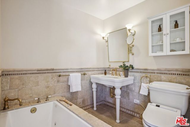 2411 Mount Olympus Drive, Los Angeles, CA 90046