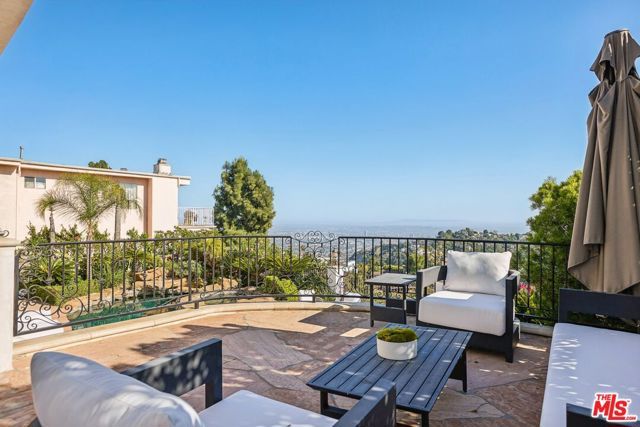 2411 Mount Olympus Drive, Los Angeles, CA 90046