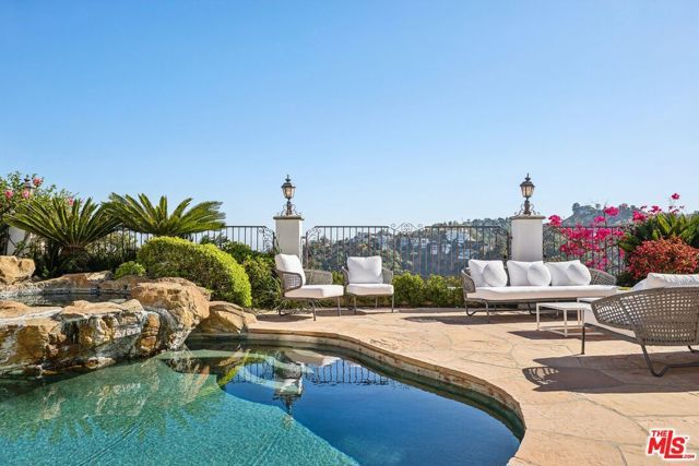 2411 Mount Olympus Drive, Los Angeles, CA 90046