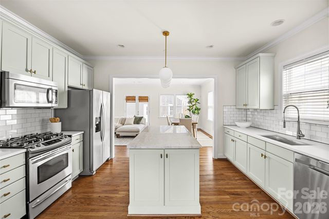 1558 Tippah Park Court, Charlotte, NC 28205