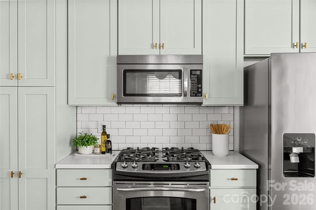 1558 Tippah Park Court, Charlotte, NC 28205