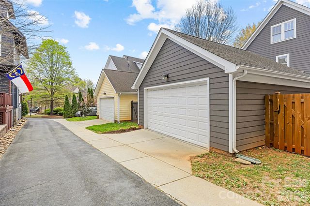 1558 Tippah Park Court, Charlotte, NC 28205