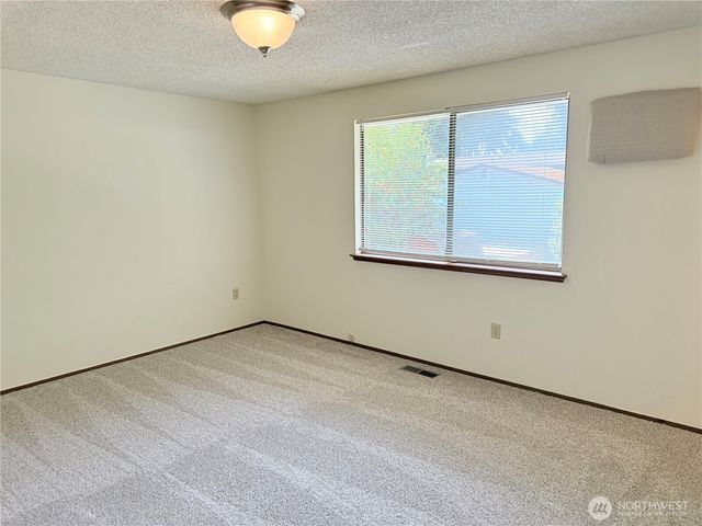 5010 84th Avenue W, University Place, WA 98467