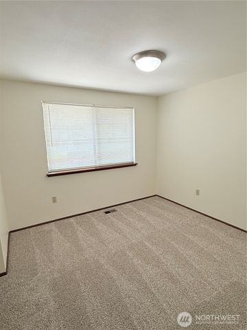 5010 84th Avenue W, University Place, WA 98467
