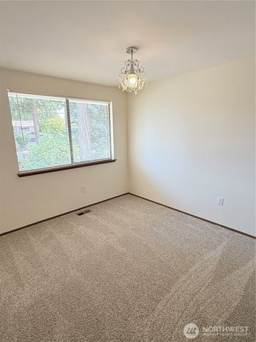 5010 84th Avenue W, University Place, WA 98467