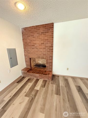 5010 84th Avenue W, University Place, WA 98467