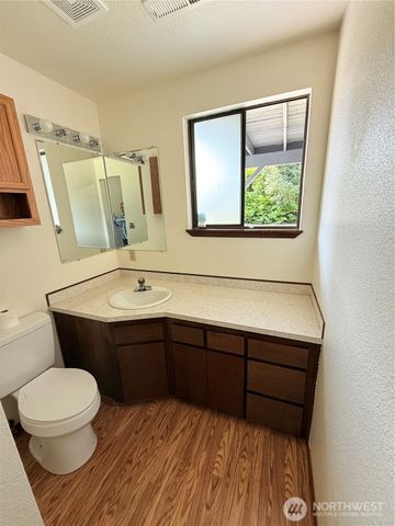 5010 84th Avenue W, University Place, WA 98467