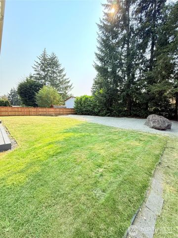 5010 84th Avenue W, University Place, WA 98467
