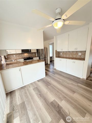 5010 84th Avenue W, University Place, WA 98467